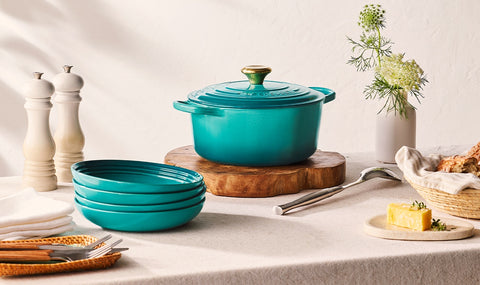 Cocotte rotonda Evolution in ghisa vetrificata 24 cm. bleu riviera Le Creseut