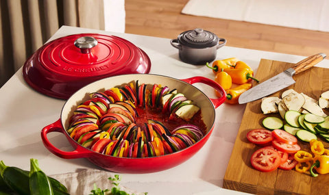Tegame basso Evolution in ghisa vetrificata ciliegia 30cm Le Creuset