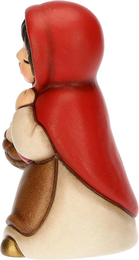 Donna con cesto di uova in ceramica ROSSO