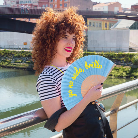 Ventaglio “yo no sudo, brillo”