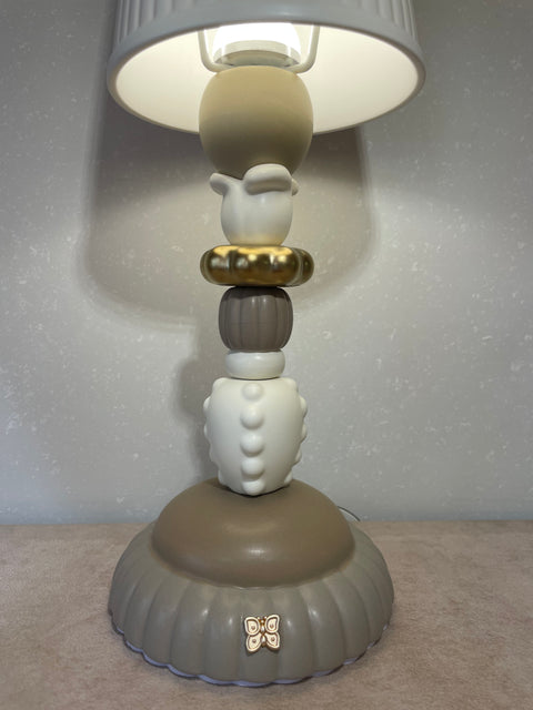 Lampada in porcellana Viola Thun