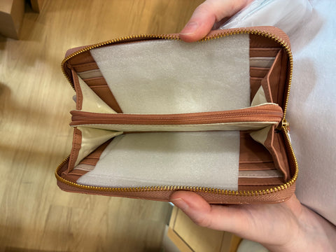 Portafoglio trapuntato con zip, moka Thun