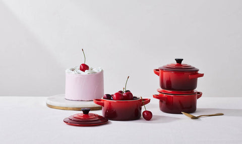 Mini cocotte rotonda in gres vetrificato ciliegia Le creuset