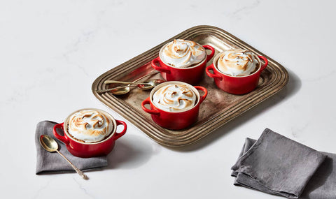Mini cocotte rotonda in gres vetrificato ciliegia Le creuset