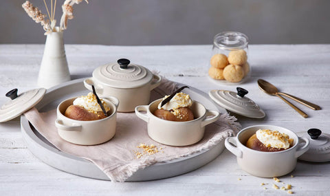 Mini cocotte rotonda in gres vetrificato meringue Le creuset