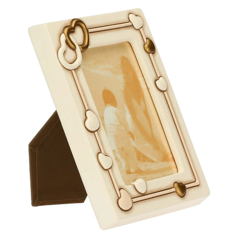 Cornice in ceramica con cuori