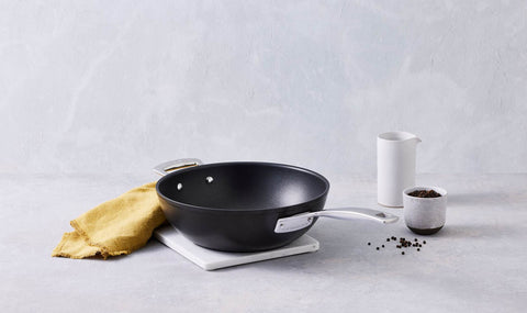 Padella Wok con maniglia in alluminio antiaderente 26 cm Le creuset