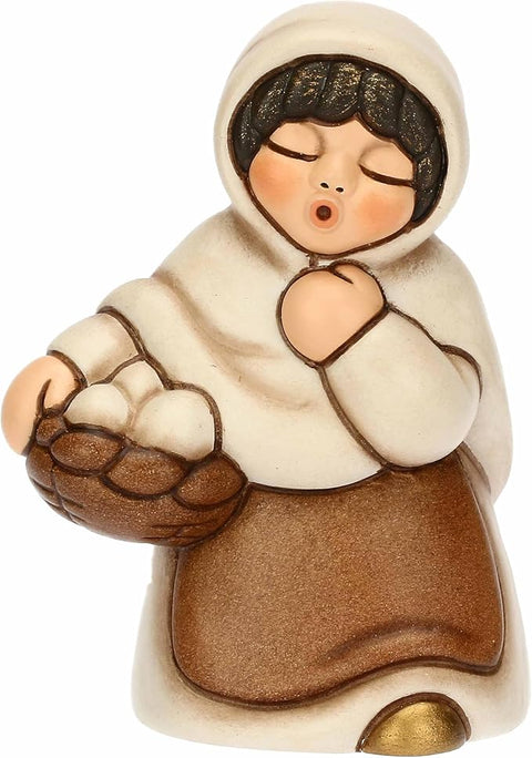 Donna con cesto di uova in ceramica BIANCO