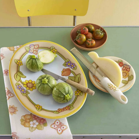 Piatto ovale Country multiuso con fiori e farfalla grande