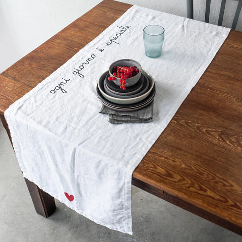 Runner Ogni giorno è speciale da Simple Day