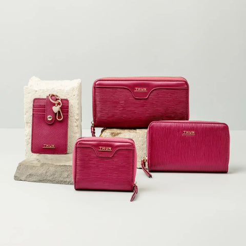 Porta carte con gancio in ecopelle, cherry