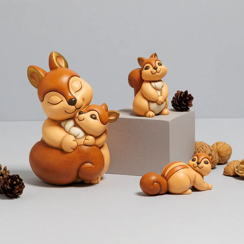 Scoiatolo diva in ceramica piccola