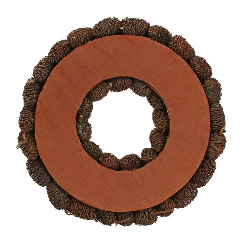 Ghirlanda decorativa con pigne, oro